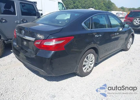 2018 Nissan Altima 2.5 S z USA, uszkodzony, nr VIN 1N4AL3AP1JC255626